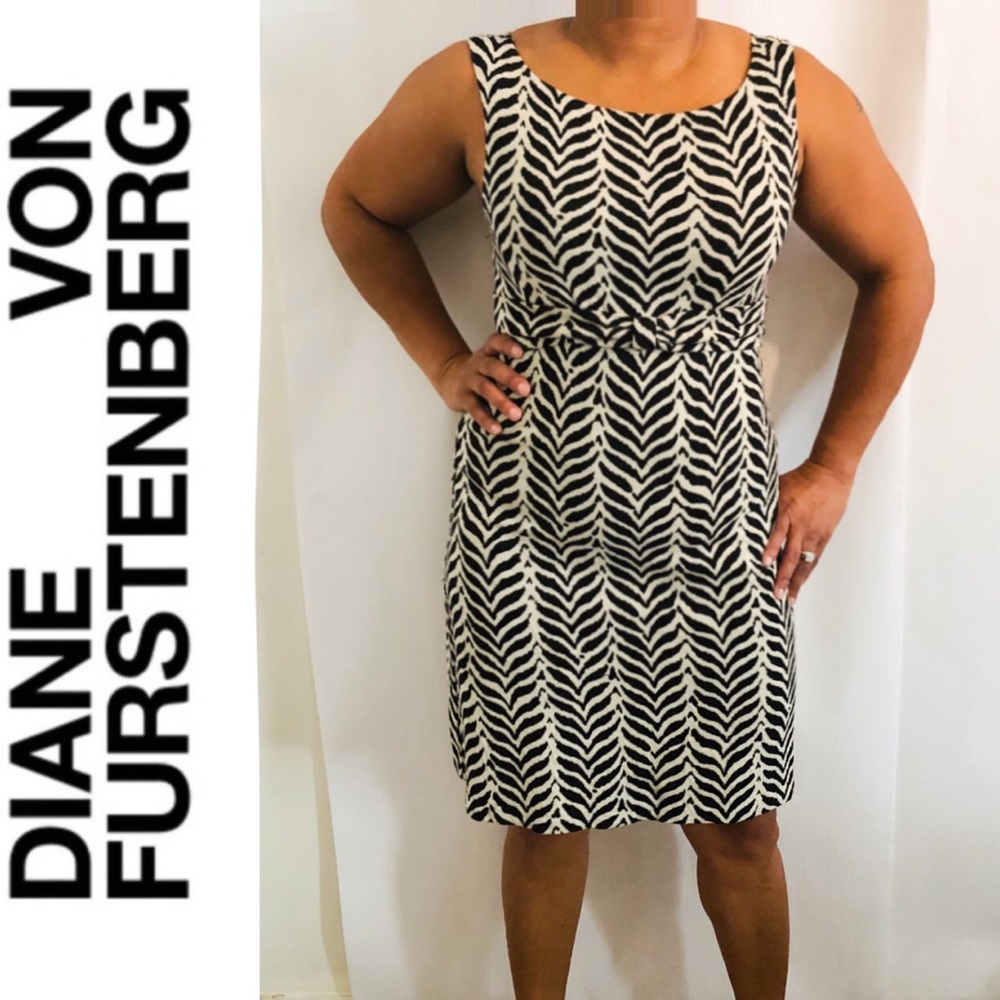 Diane von Furstenberg Sleeveless Sheath Dress